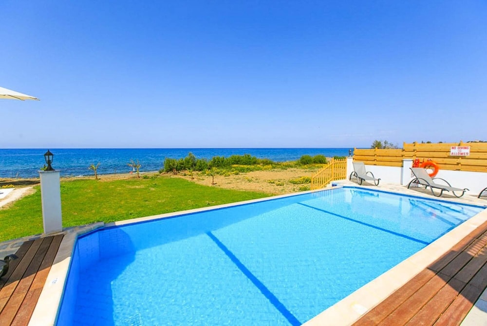 Kalisto Beach Villa Large Private Pool Walk to Beach Sea Views A C Wifi Car Not Required - 2137 view 3