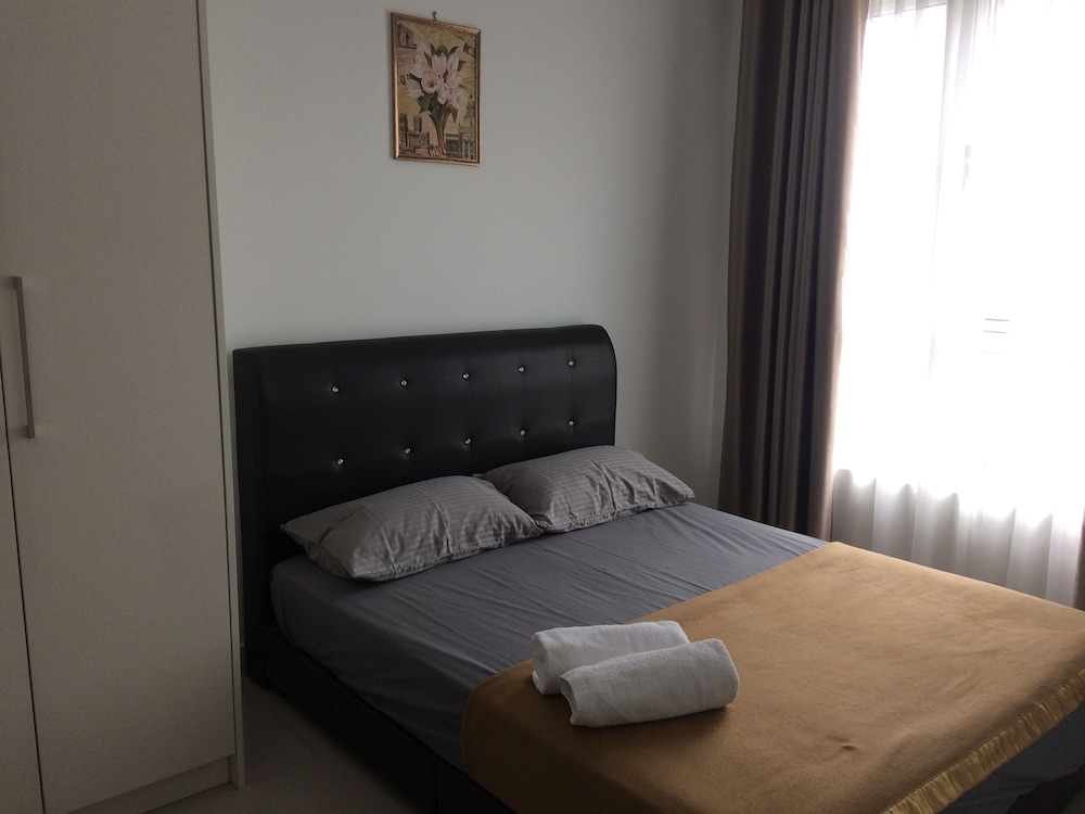 City Living with Panoramic Sea Views at Danga Bay