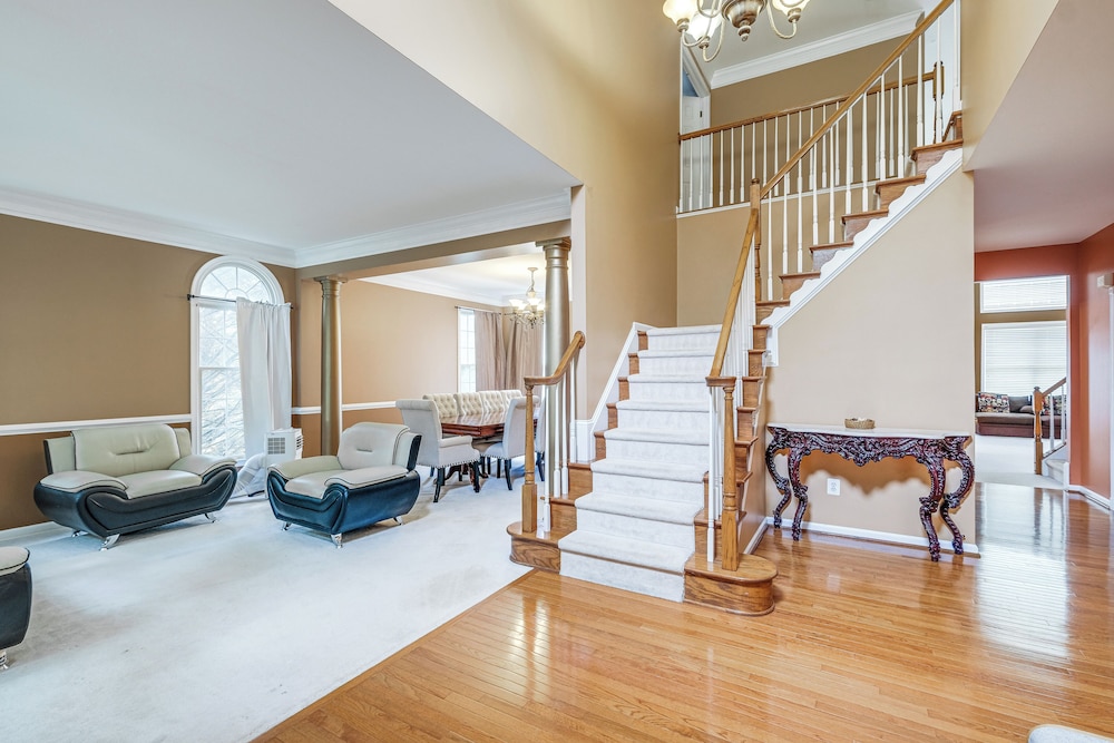 4 Mi to Dulles Airport: Spacious D.c. Area Home