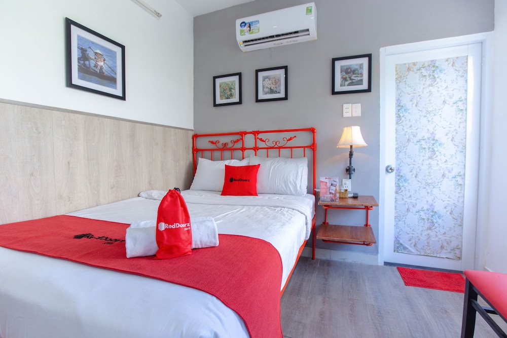 RedDoorz @ Trung Son Residence 2