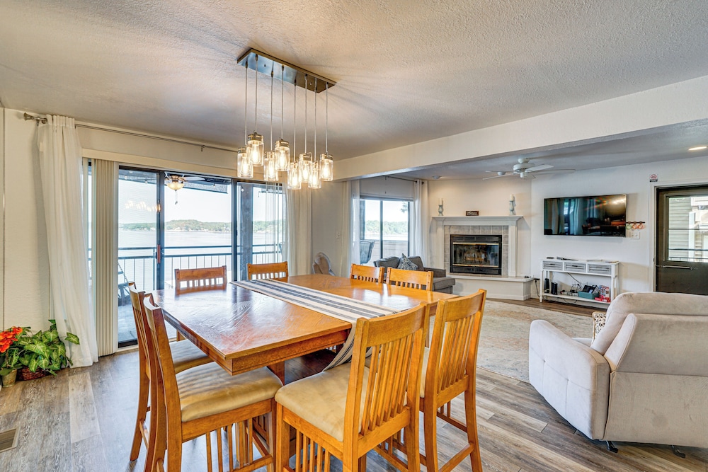 Boat Slip & Pool Access at Lake Ozark Condo!
