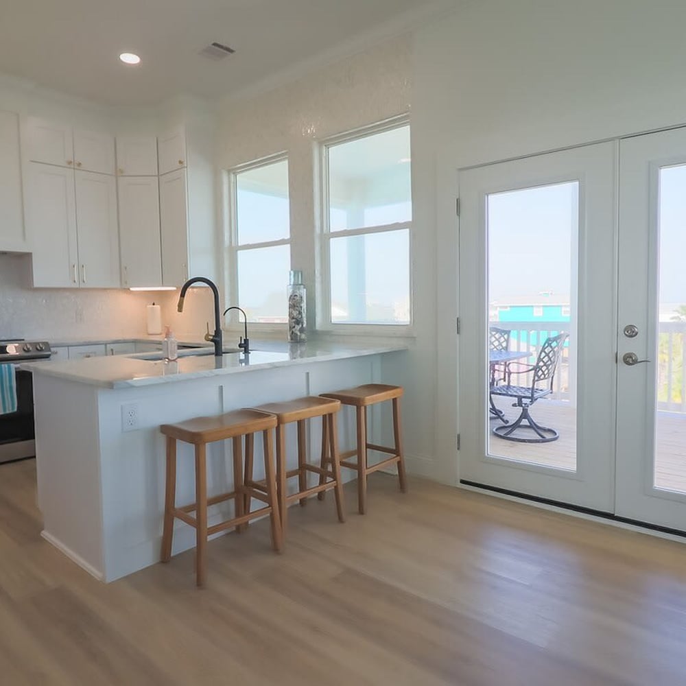 Unforgettable Vacation Getaway in Treasure Island