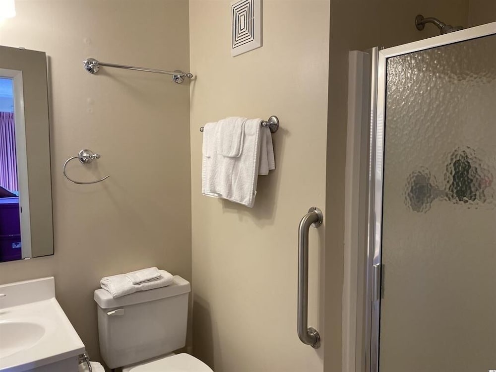 Tilghman Beach 223 3 Bedroom Condo by RedAwning