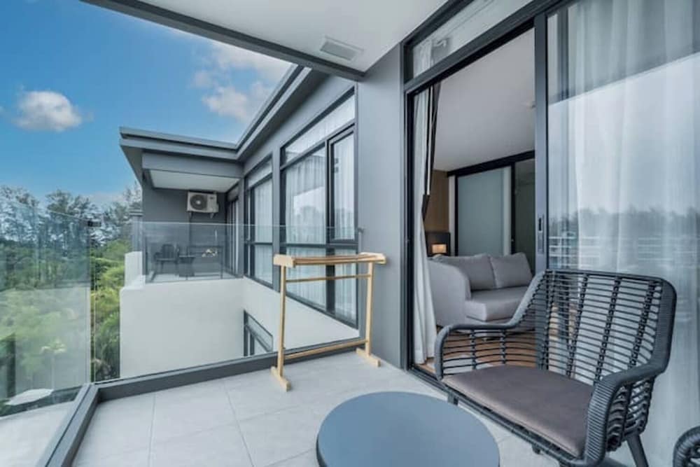 Modern 1506 Condo in Wyndham Gardens on the Beach