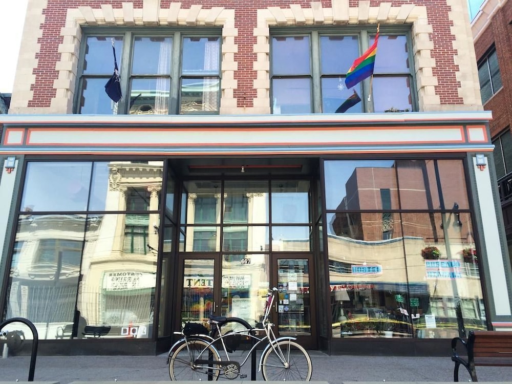 Hotel Hostel Buffalo - Niagara - Image 1