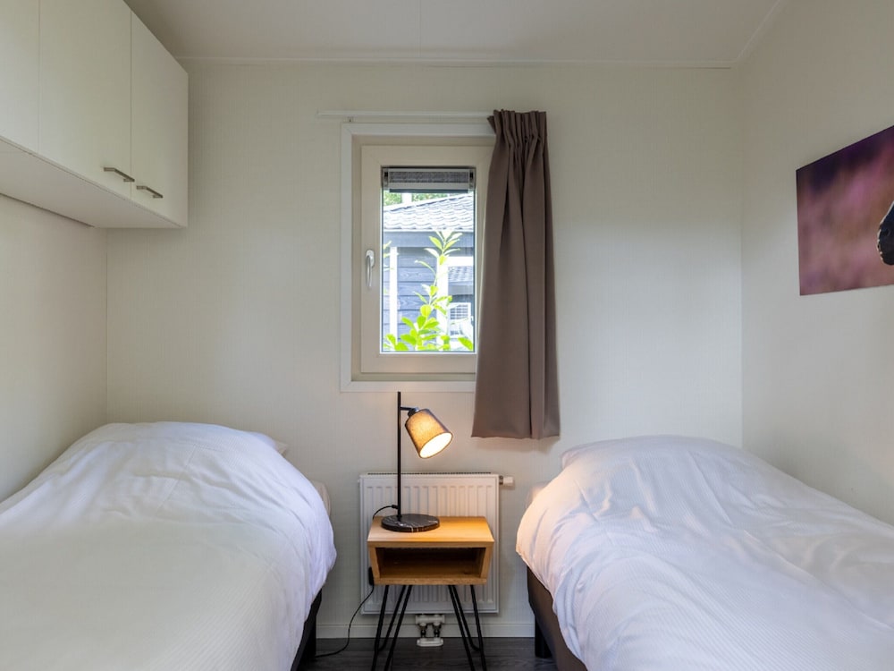 Comfortable Chalet With Combination Microwave Near the Veluwe view 5
