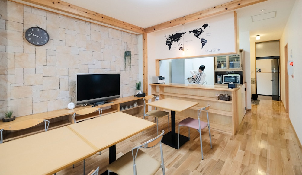 Tottori Guest House Miraie Base Hostel view 2