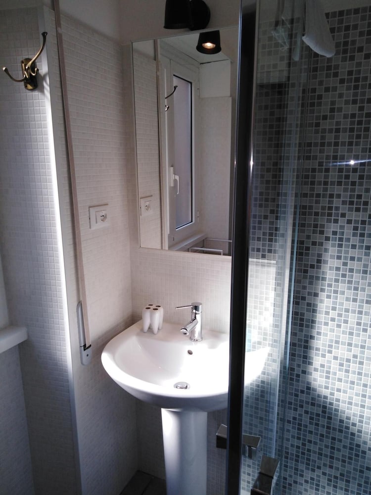 Garden of Rome Guesthouse