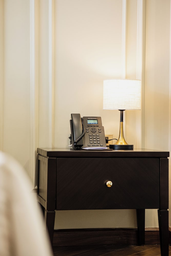 Adamo Hotel Hung Yen