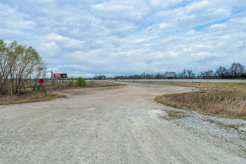 Shamrock Kings Inn By Oyo Marked Tree I-555