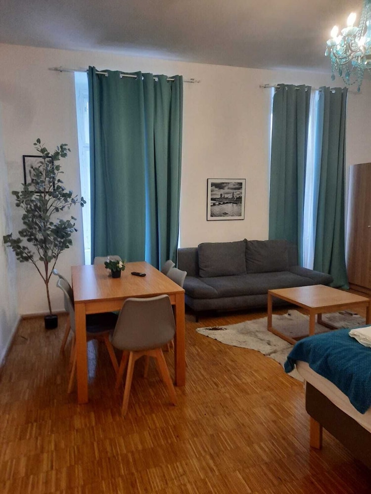 Value 2BR Apt Central City Location