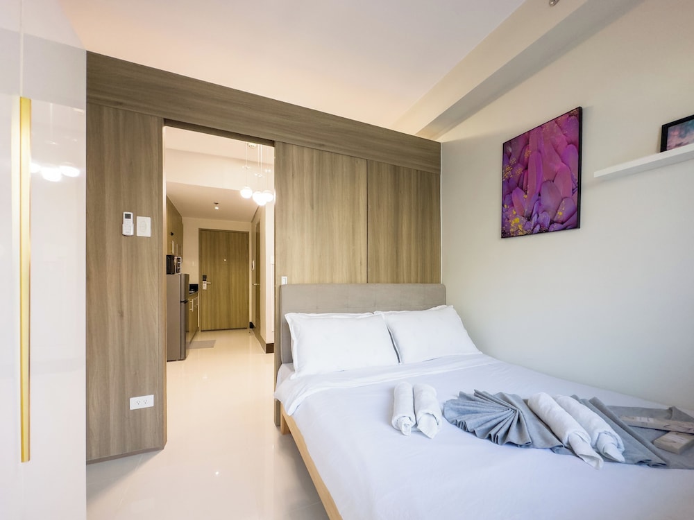 GemstoneBR in SMDC Fame Residences