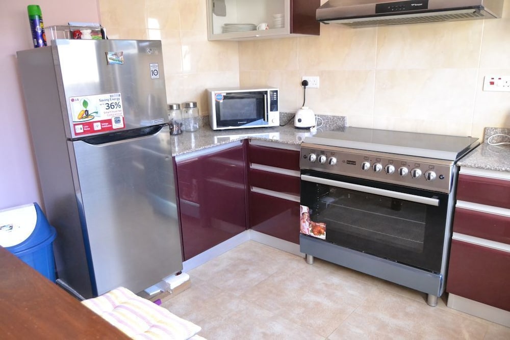 Homeabroad Ensuite Apartment