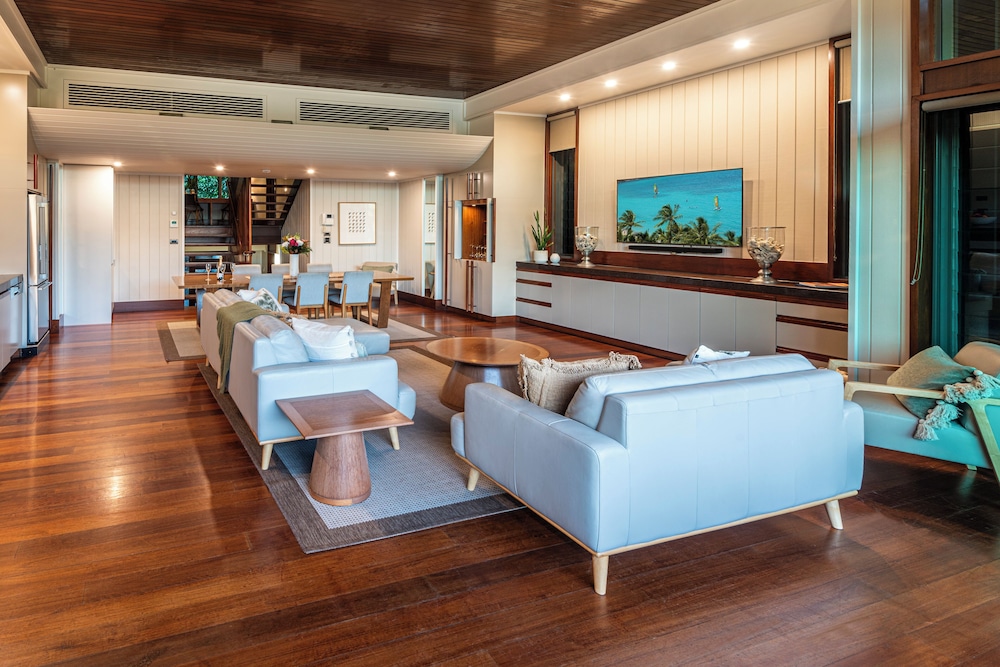 6 Yacht Club Oceanfront House On Marina Deluxe 4 Bedroom With 2 Golf Buggies