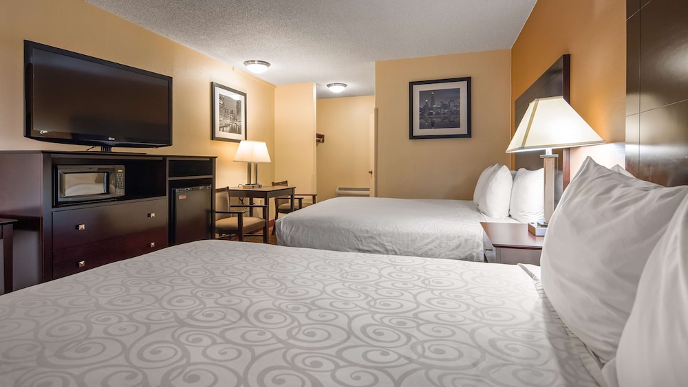 St. Charles Vacations - Best Western Inn of St. Charles - Property Image 18