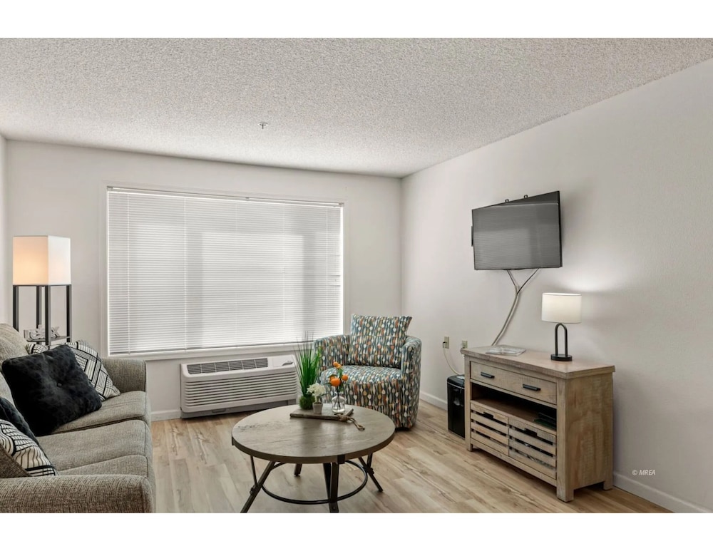 Highland Estates Condotel
