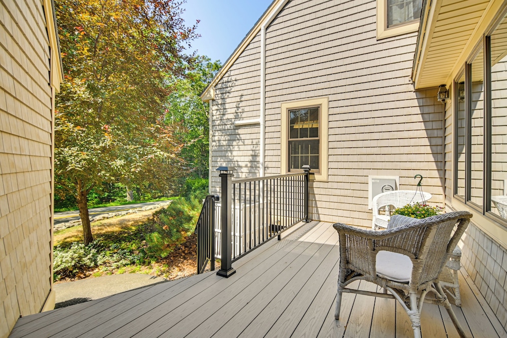 2 Mi to Beaches: Charming Kennebunk Family Home