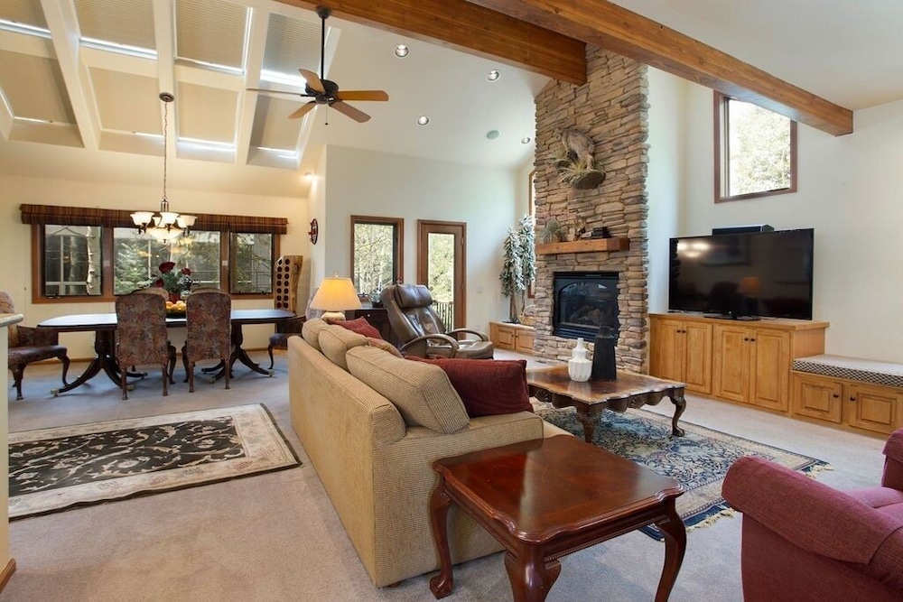 Streamside Lane 4 Bedroom Home