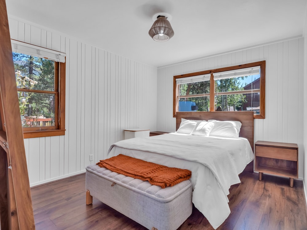 851h Tahoe Classic Cabin Near The Beach 2 Bedroom Cabin