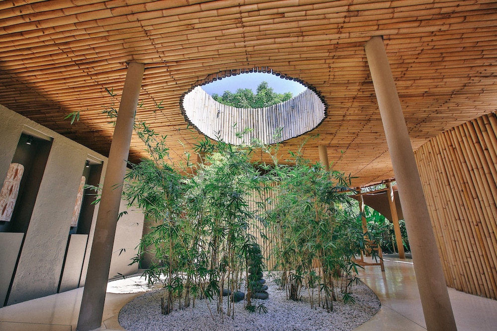 Slow Private Pool Villas