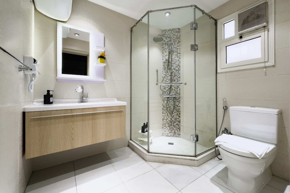 The Classic Contemporary Apartment, 2bdr