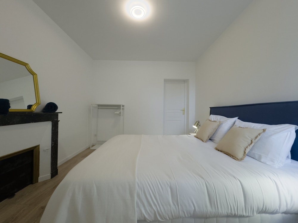 Stylish Stay in Central Le Mans