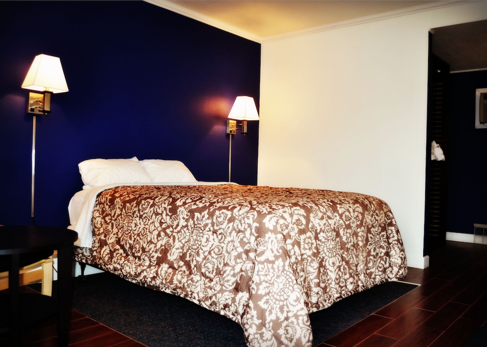 Town House Motel