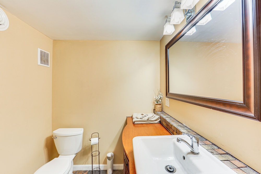 Walkable Studio in the Heart of Pittsburgh!