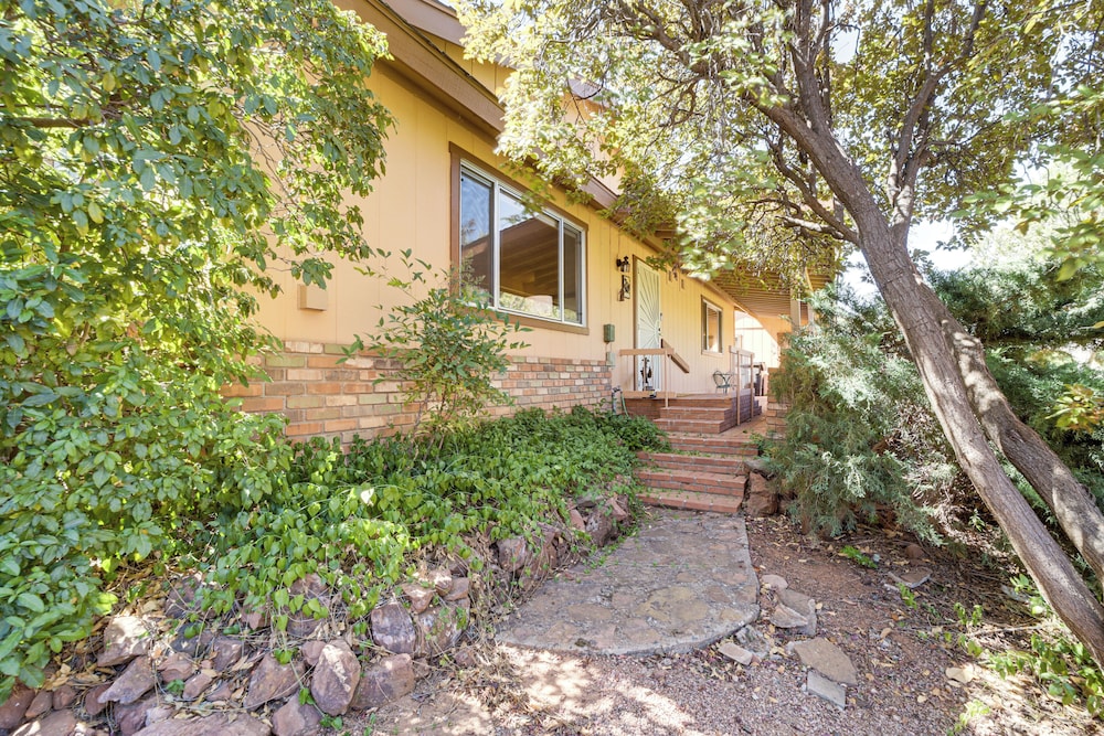 Beautiful Sedona Escape in Walkable Location!