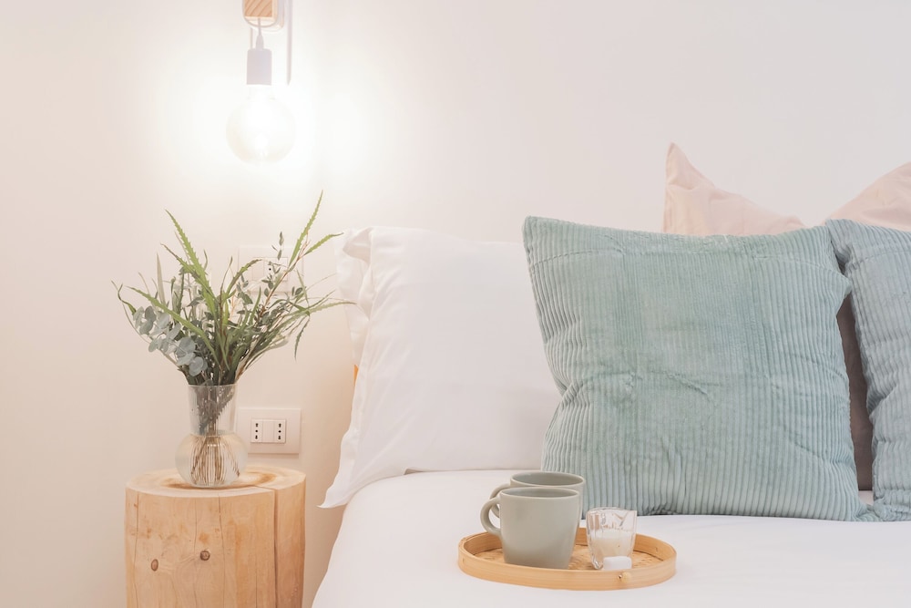 Enchanted Como Lake - City Apartment 2 by Rent all Como