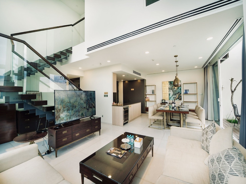 Serenity Luxury Private Pool Villas - Free One Way Airport Shuttle