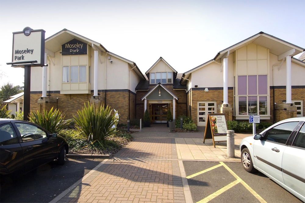 Premier Inn Wolverhampton North, photo 13