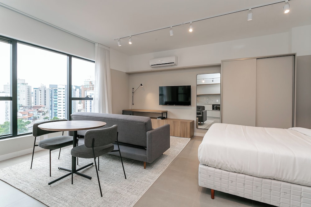 Studios Tower by Viva - Prédio com piscina e estacionamento no centro de Floripa