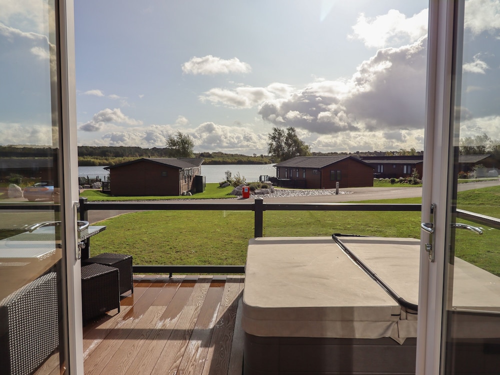 35 Delamere Point