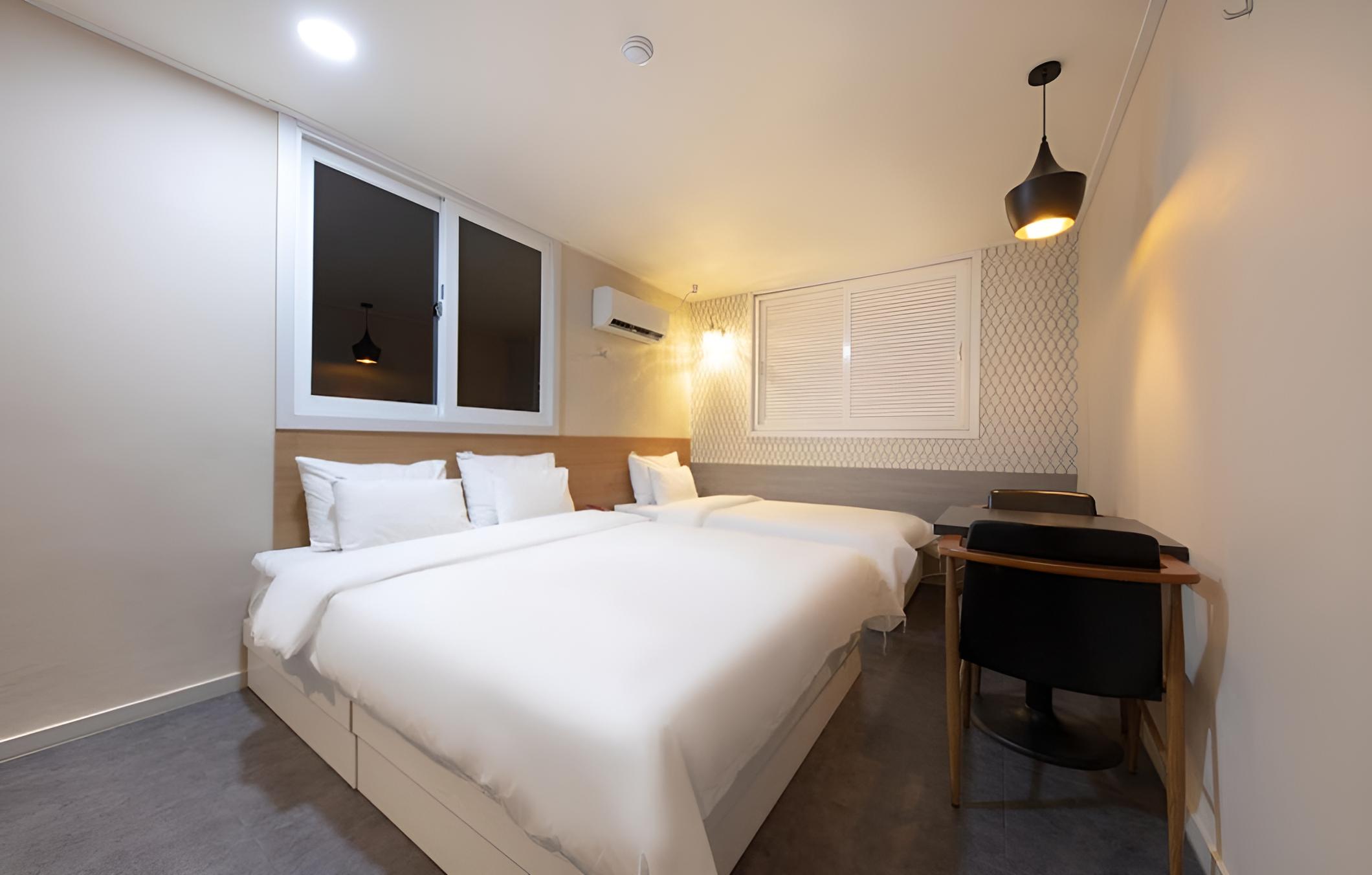 Cheonan Hue Hotel view 3