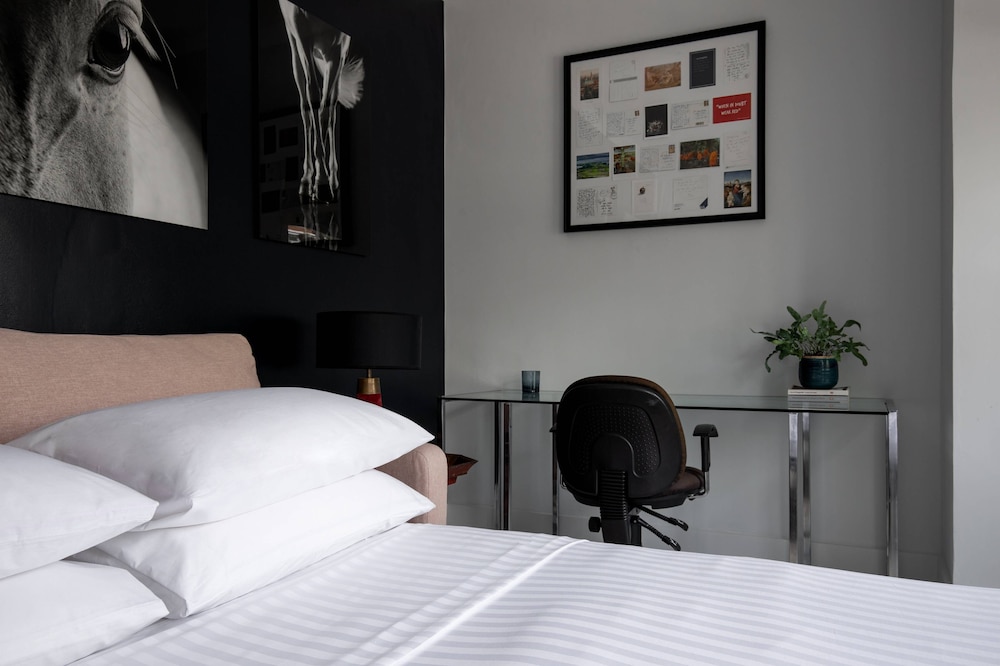 Maida Avenue II by Onefinestay