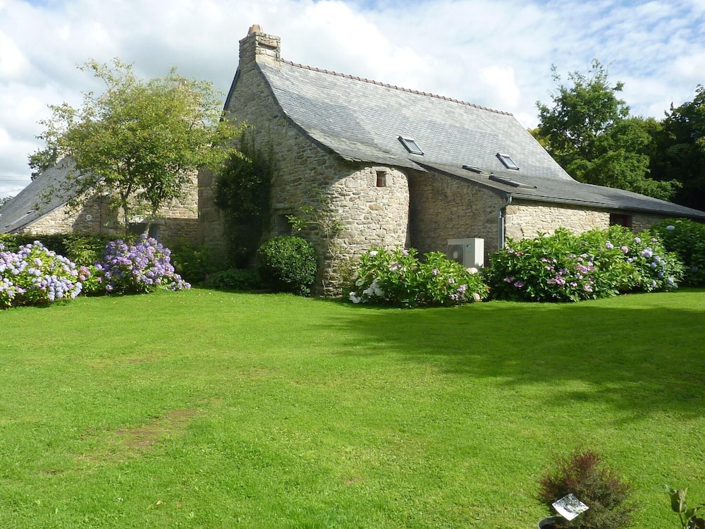 Cosy Holiday Home in Huelgoat With Terrace