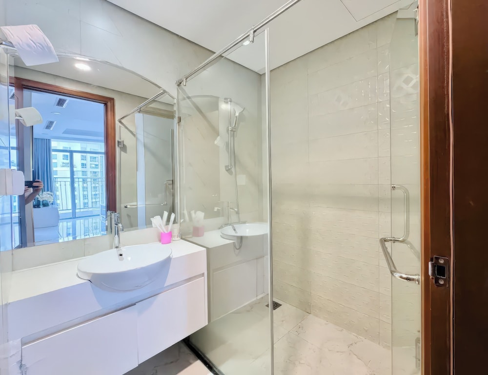 Urban Zen Saigon - Vinhomes Landmark 81