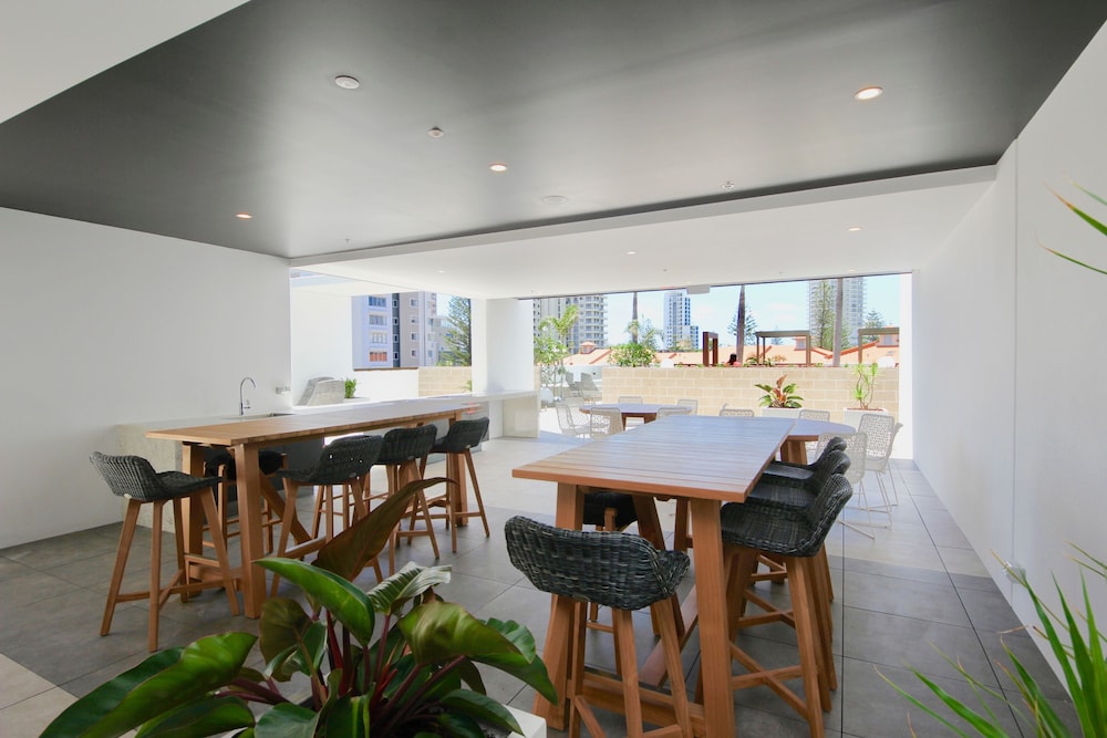 Qube Broadbeach 39 view 3