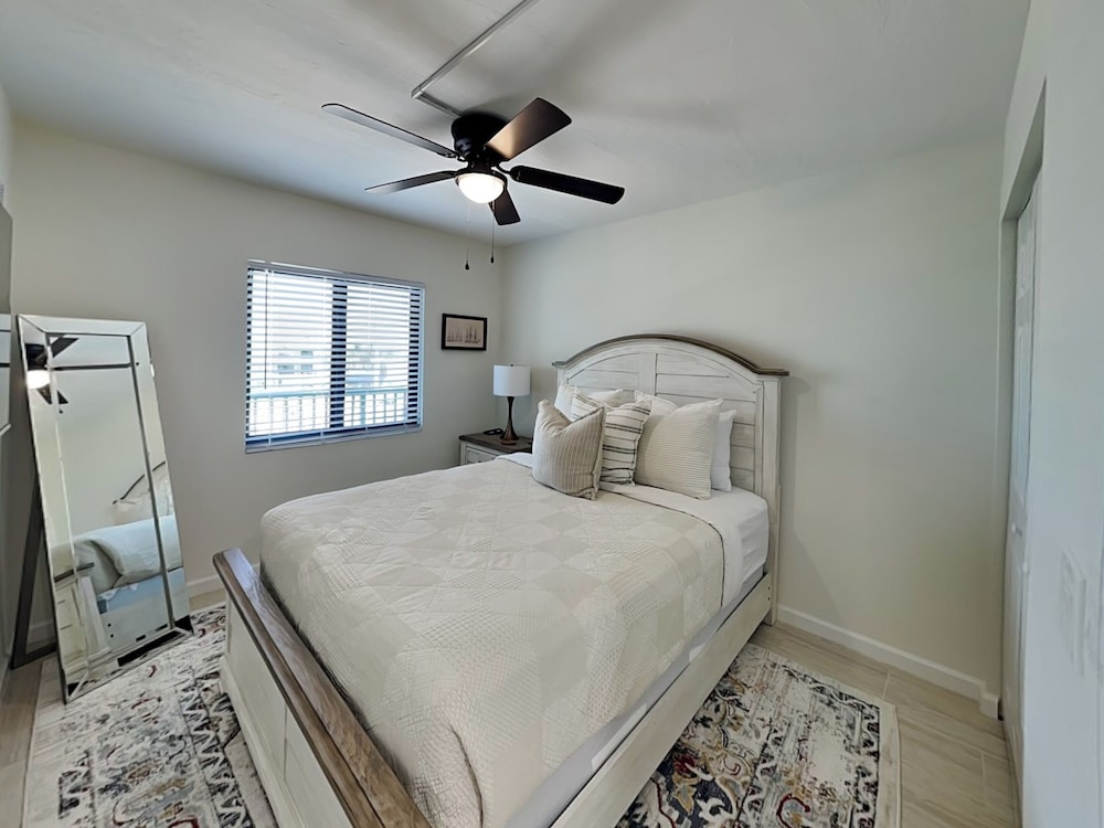 Seaside 3 by Distinctive Beach Rentals