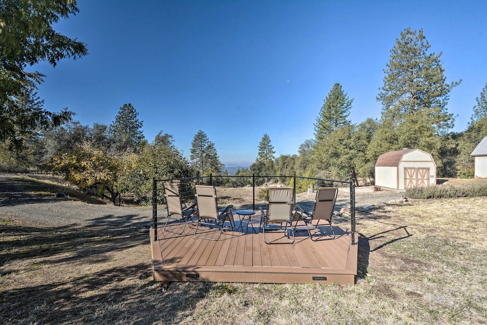 Historic Mariposa Stagecoach Stop w/ Gas Fire Pit! view 2