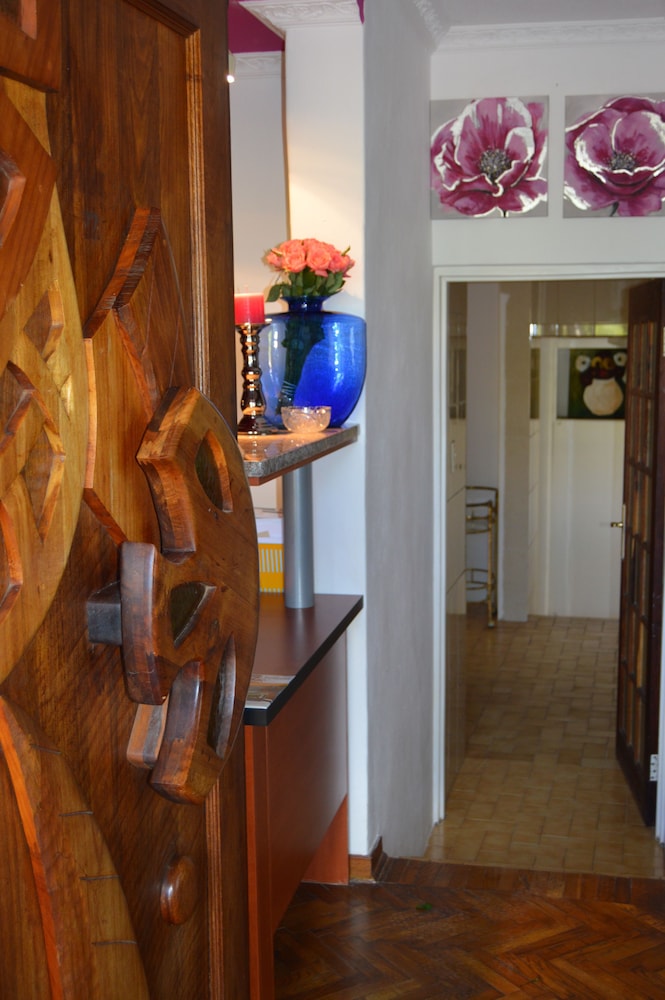 Reception & Lobby