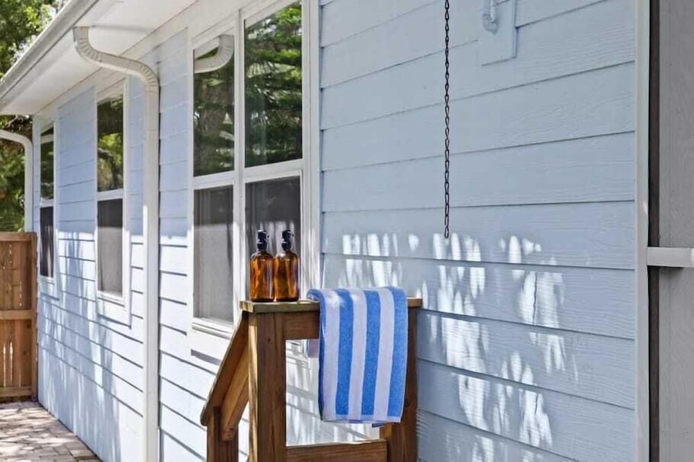 Deck Lounge w/ Hot Tub, Fire Pit, & Garage Game Room Hidden Grove by Avantstay