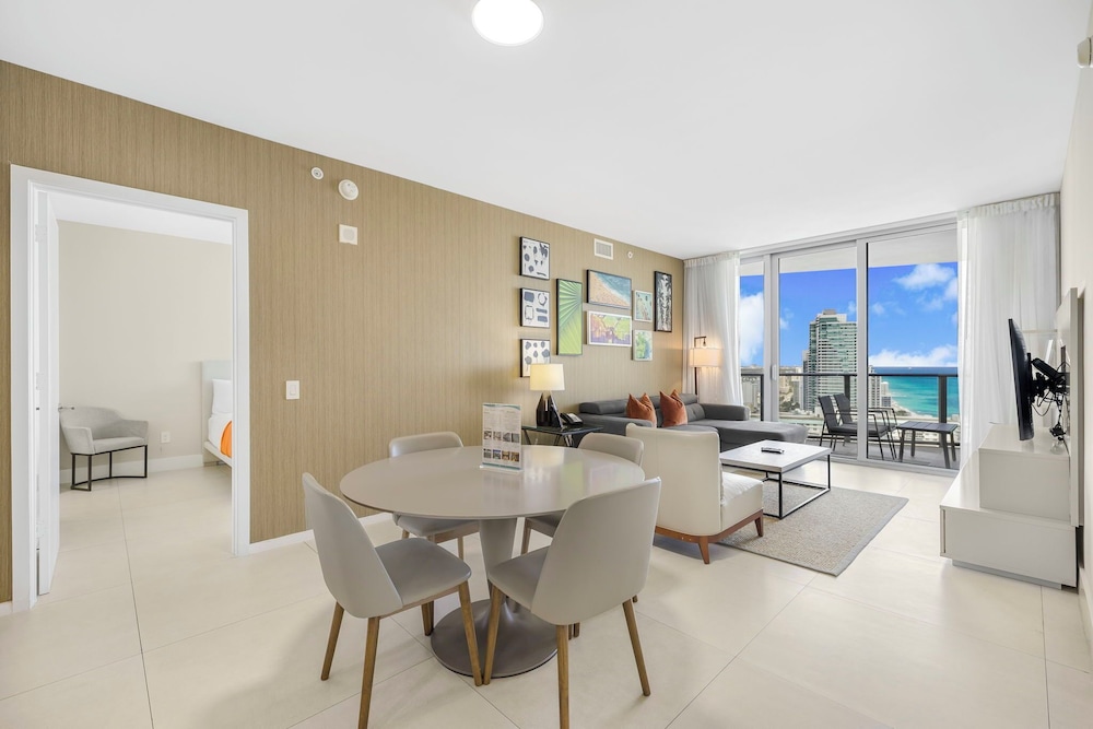 Oceanview Condo with Pool & Relaxation