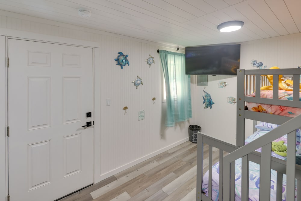 Lovely Bullhead City Retreat w/ Patio & Grill!
