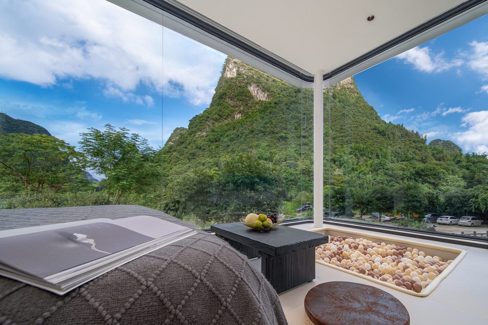 Karst Scenic Hotel