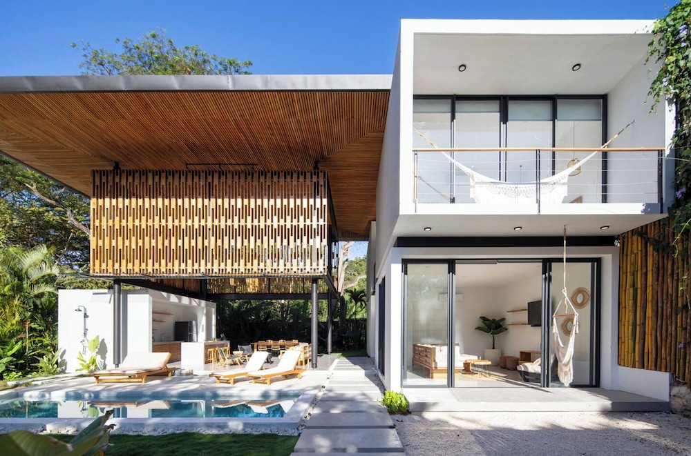 Private Pool Villa Steps to the Beach