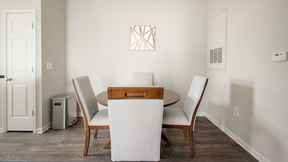 Landing Furnished Apartments near Barfield