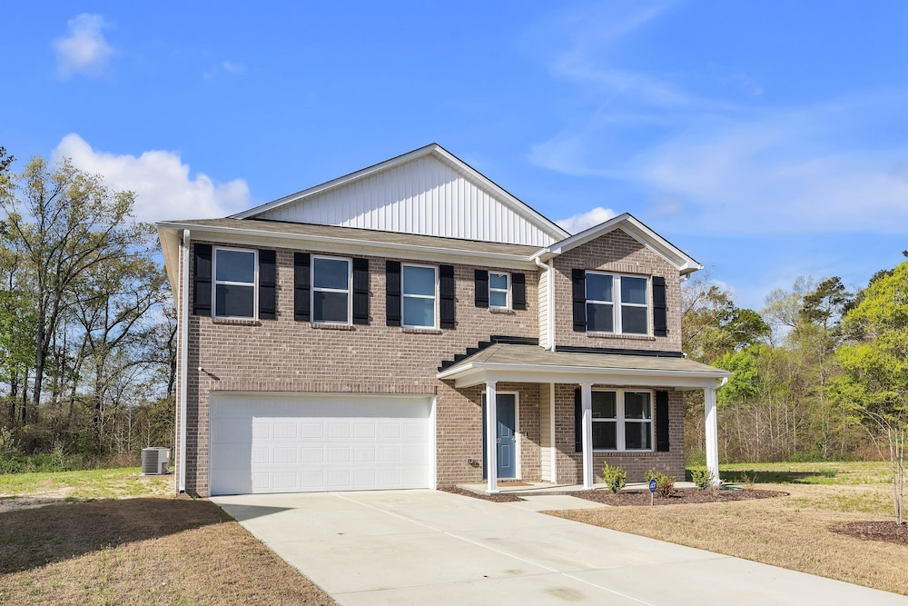 Quiet Retreat Perfect for Families 5 Bedroom Home
