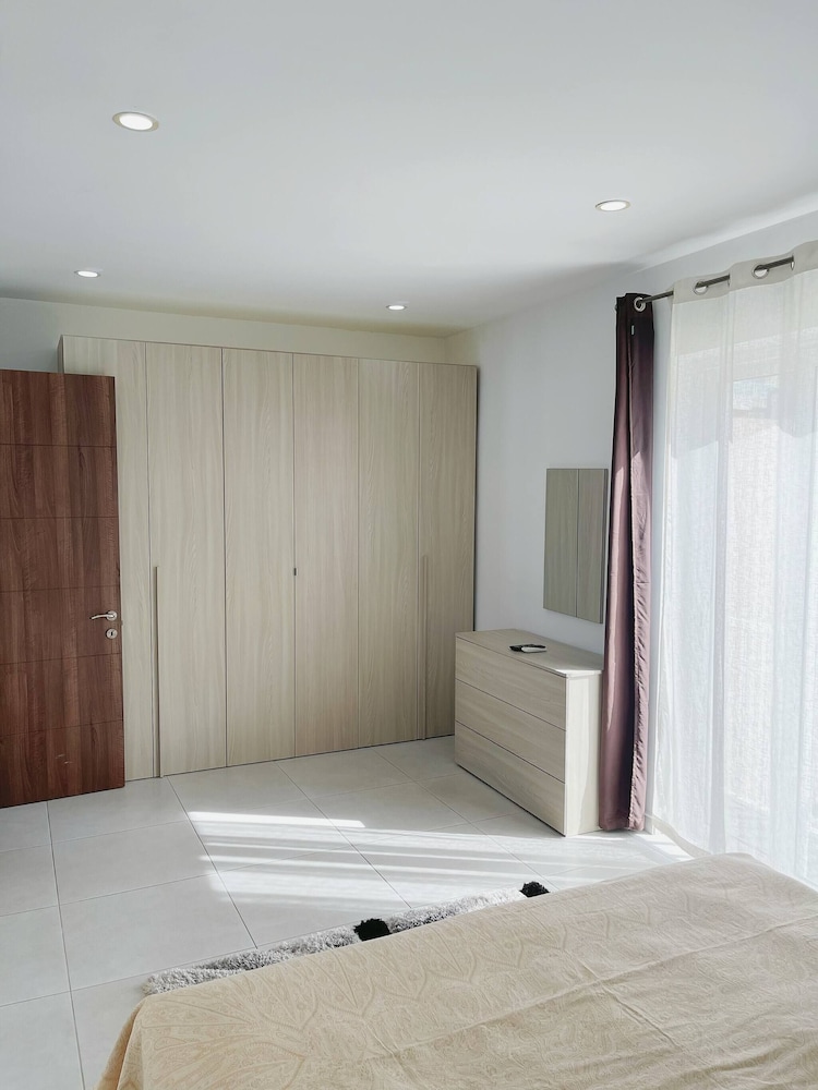 Los Arditos Duplex Penthouse Sliema